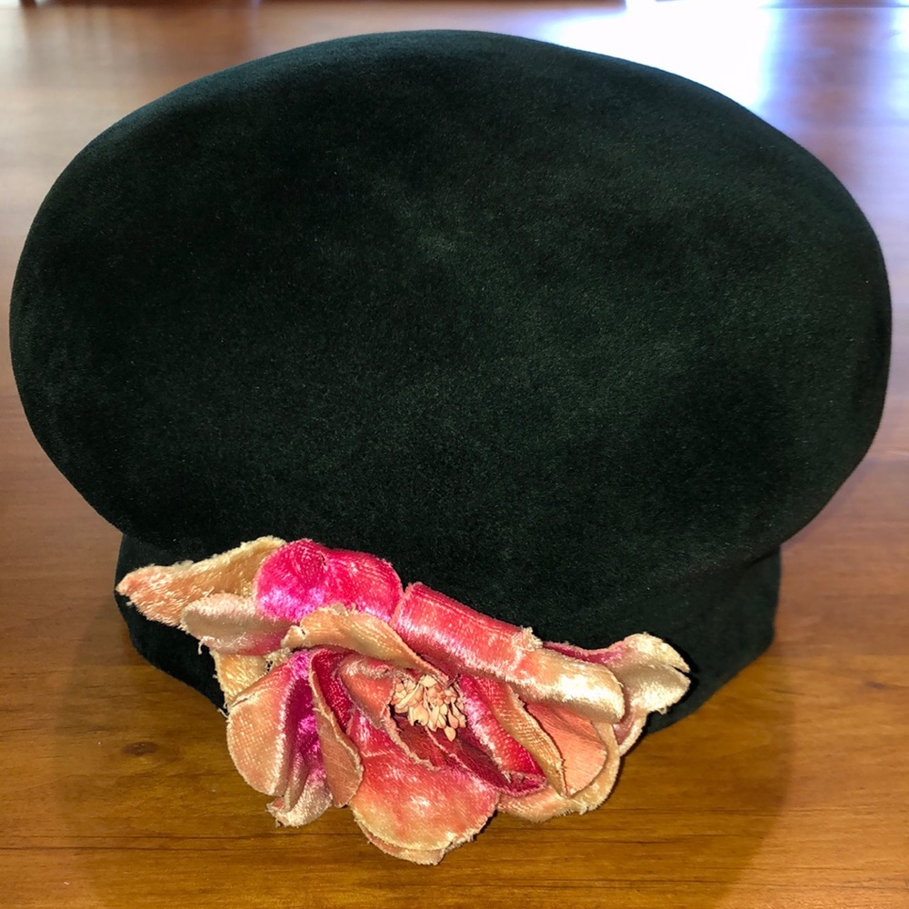 TOSCA Vintage Felt Bubble Hat Forest Green w/ Pink Velour Flower Made in Italy